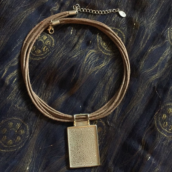 Necklace/ choker - Picture 2 of 2